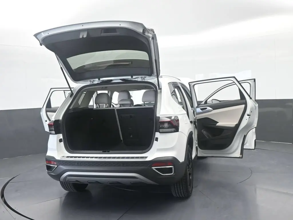 2025 Volkswagen Taos
