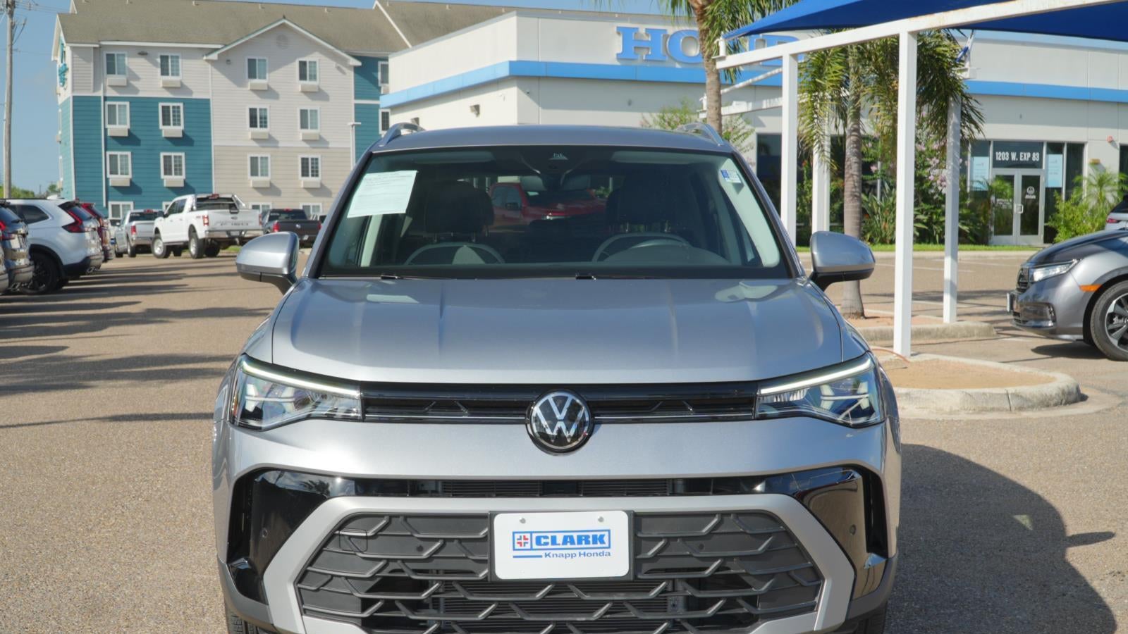 2025 Volkswagen Taos SE