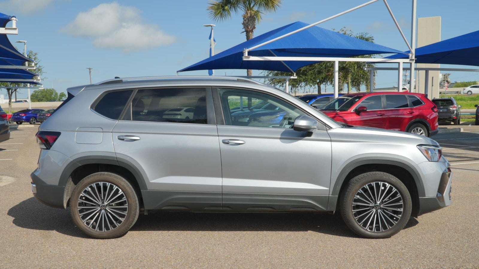 2025 Volkswagen Taos SE