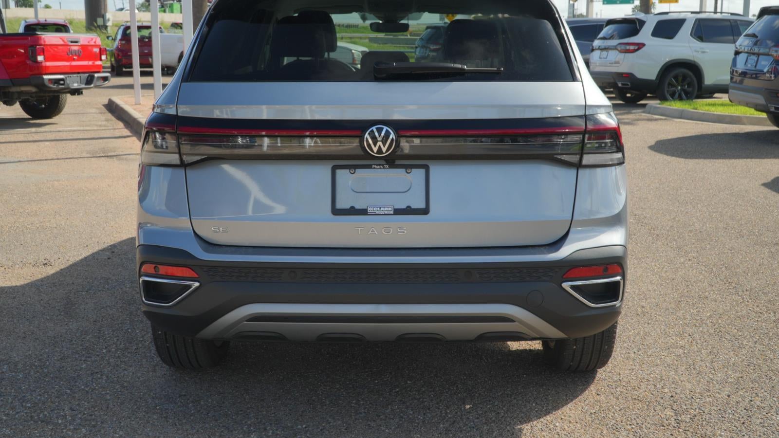 2025 Volkswagen Taos SE