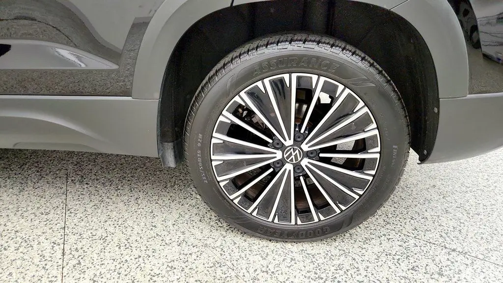 2025 Volkswagen Taos - $19,695