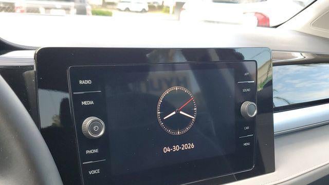 2025 Volkswagen Taos SE