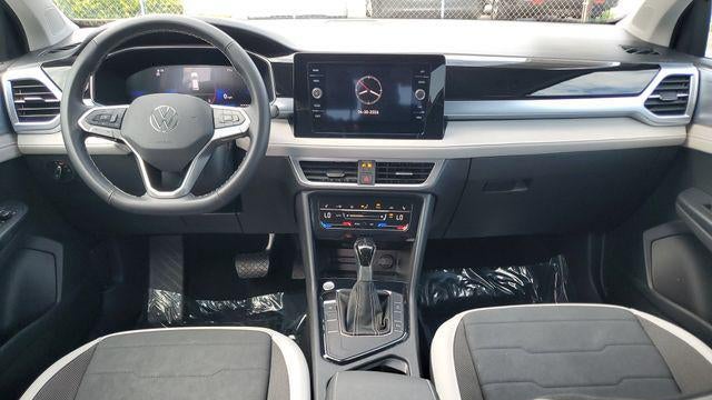 2025 Volkswagen Taos SE