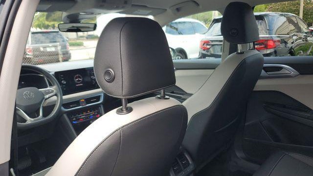 2025 Volkswagen Taos SE