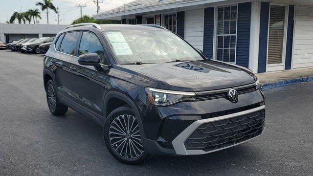 2025 Volkswagen Taos SE