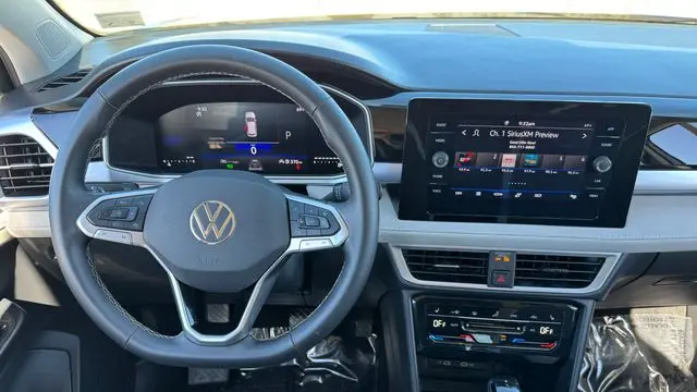 2025 Volkswagen Taos SE
