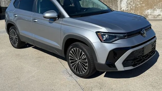 2025 Volkswagen Taos SE