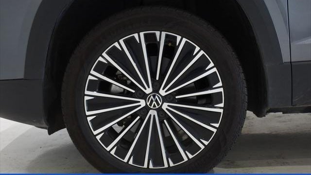 2026 Volkswagen Taos SE