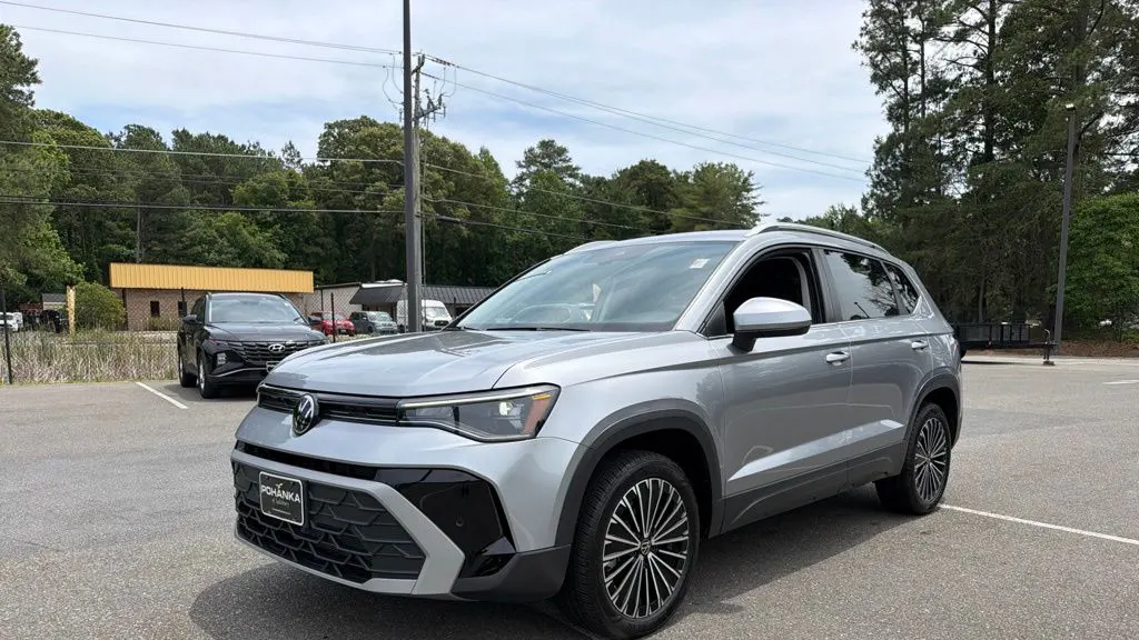 2025 Volkswagen Taos SE