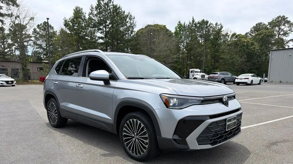2025 Volkswagen Taos SE