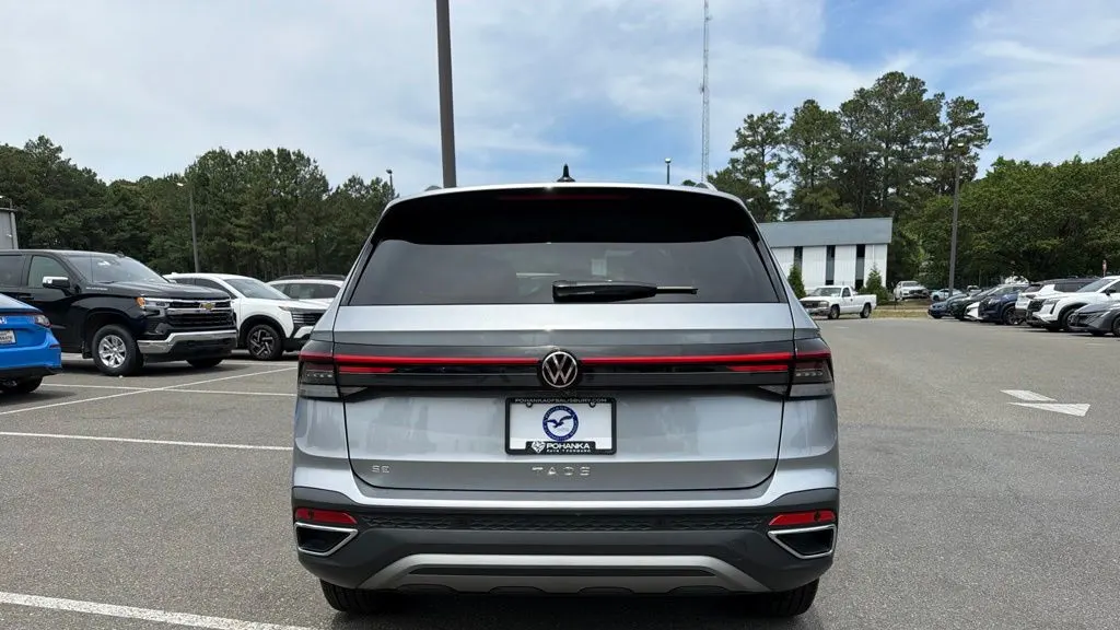 2025 Volkswagen Taos SE