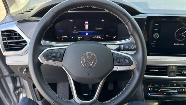 2025 Volkswagen Taos SE