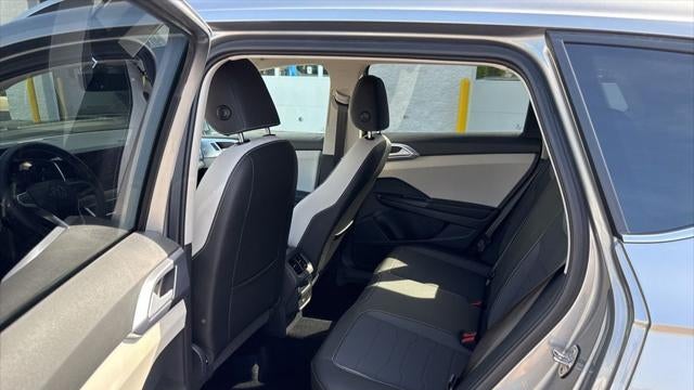 2025 Volkswagen Taos SE