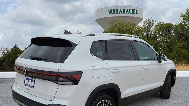 2026 Volkswagen Taos SE