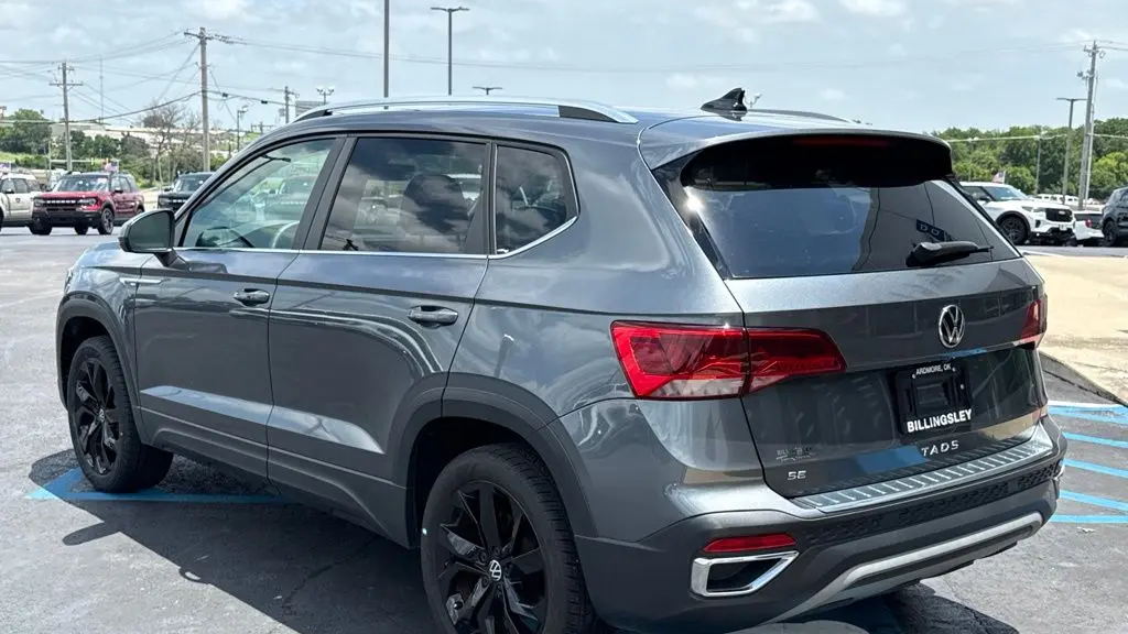 2023 Volkswagen Taos SE