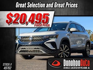 2024 Volkswagen Taos with Pure White Exterior