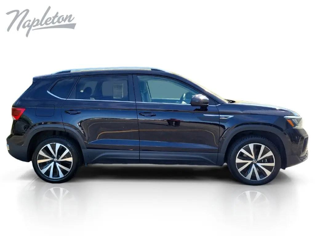 2024 Volkswagen Taos - $17,500