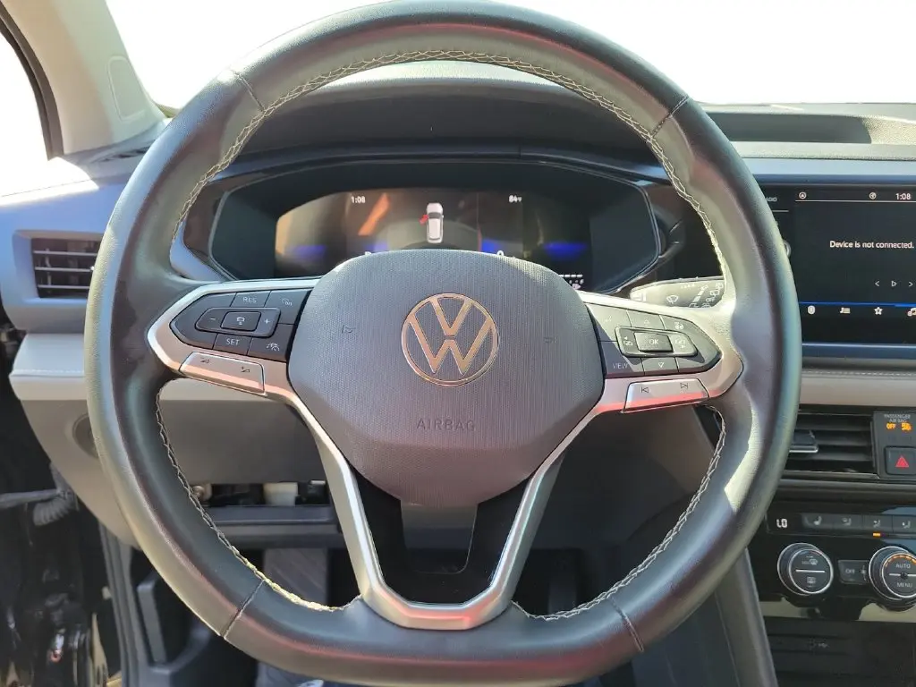 2024 Volkswagen Taos - $17,500