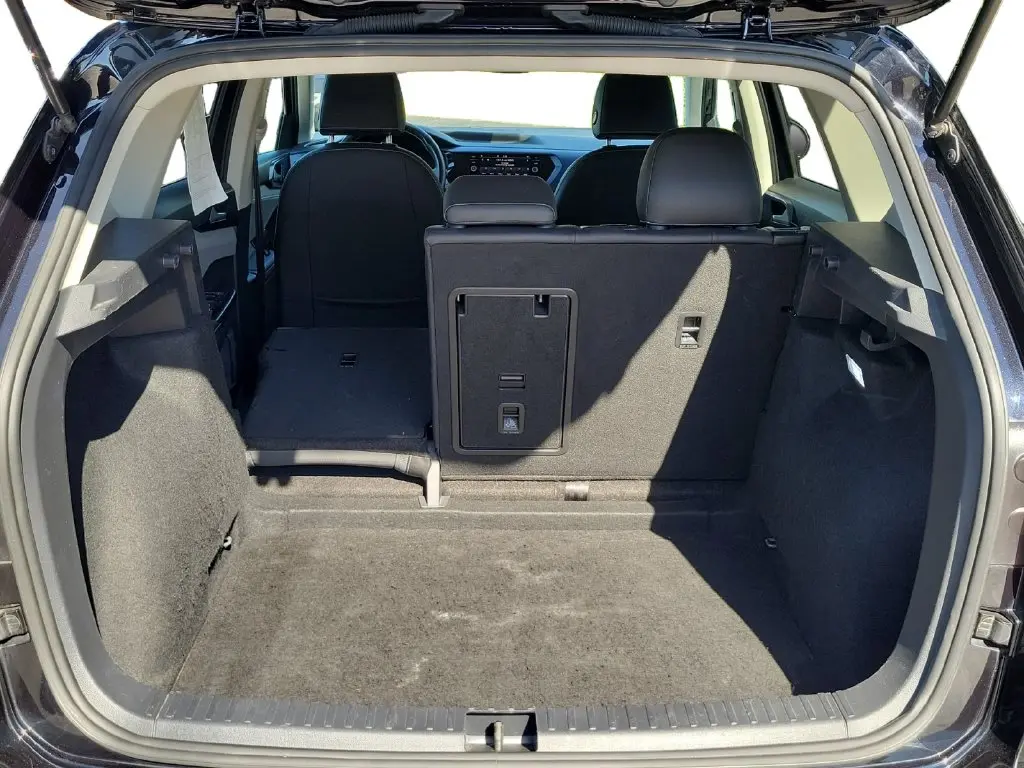 2024 Volkswagen Taos - $17,500