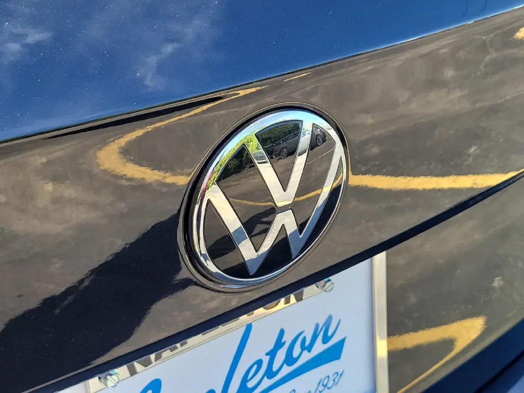 2024 Volkswagen Taos - $17,500