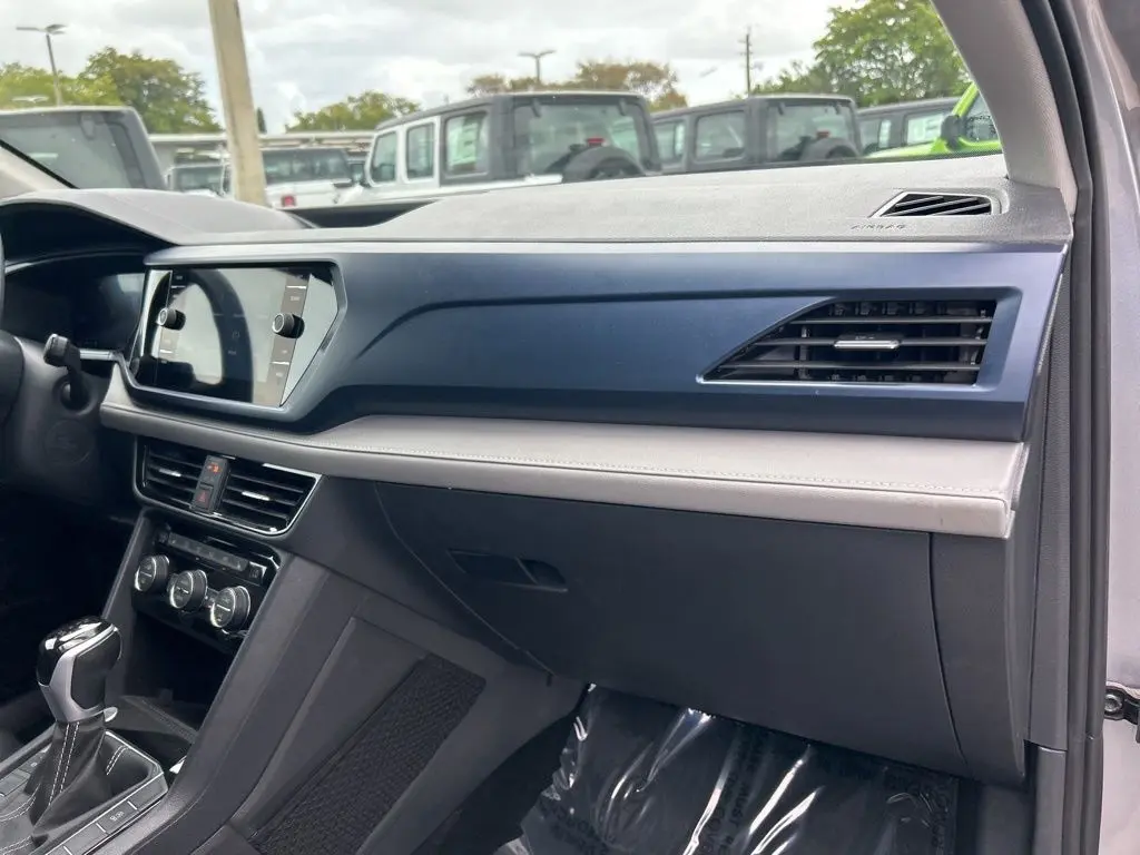 2024 Volkswagen Taos - $19,166