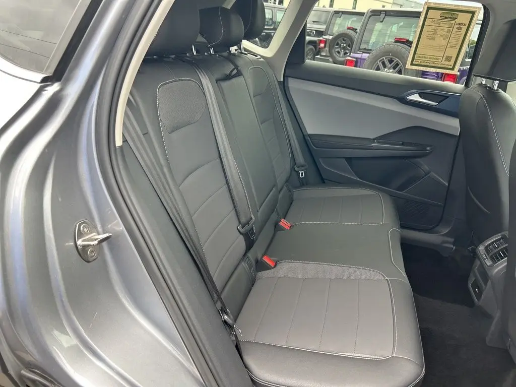 2024 Volkswagen Taos - $19,166
