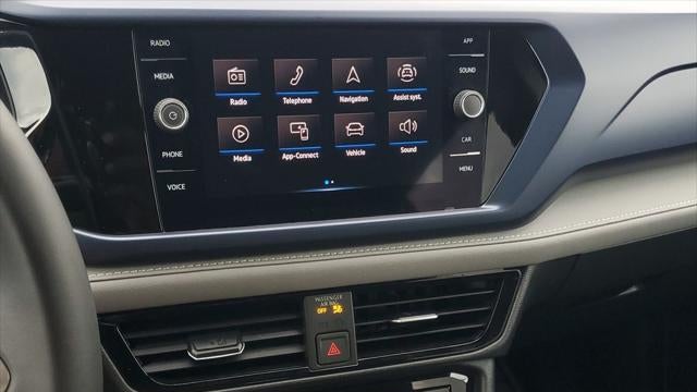 2024 Volkswagen Taos SE