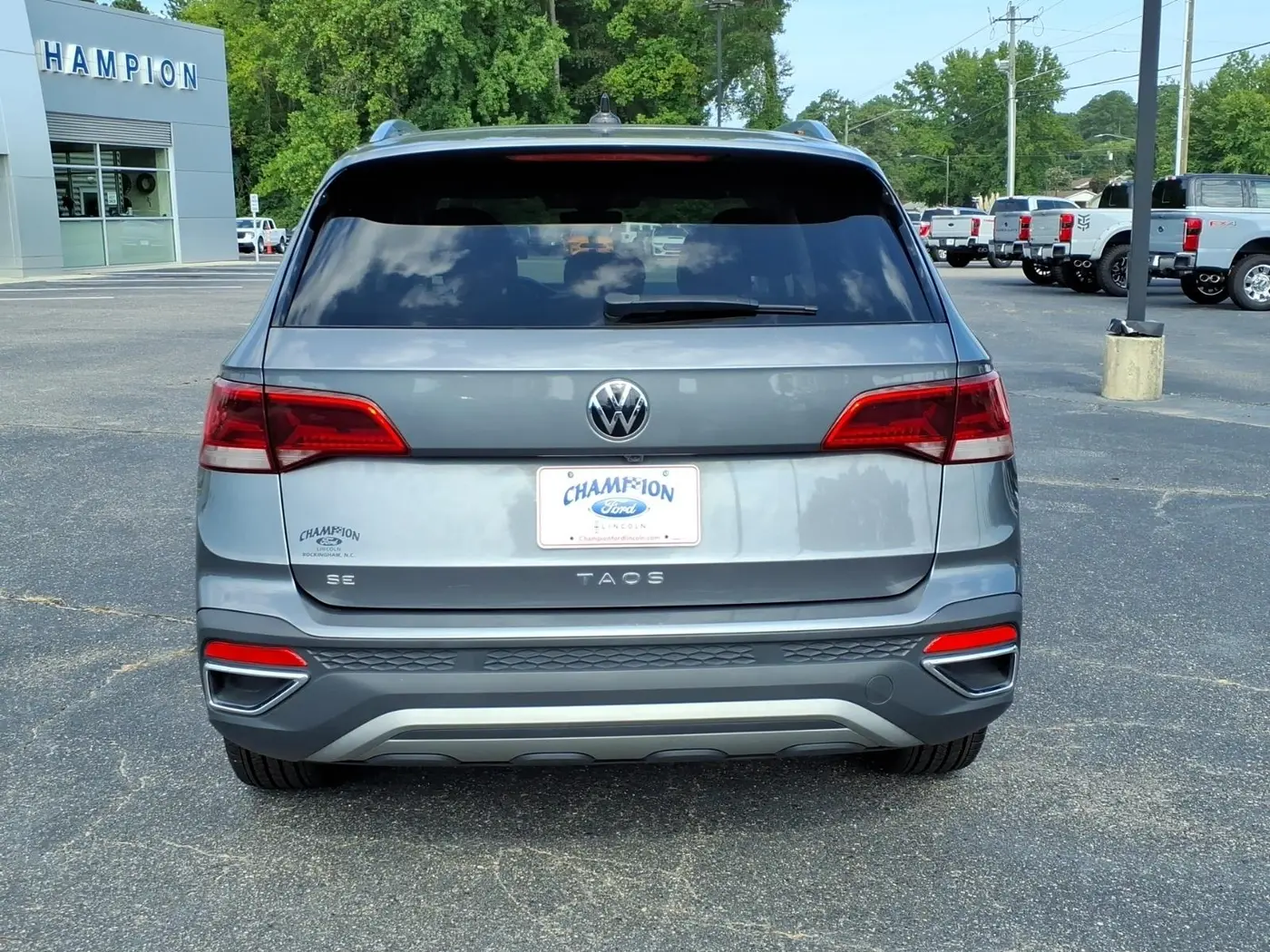 2024 Volkswagen Taos - $18,496