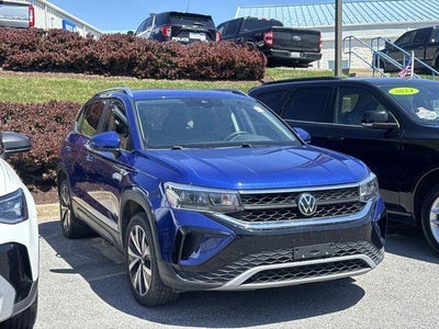 Photo of a 2024 Volkswagen Taos SE 4DR SUV for sale