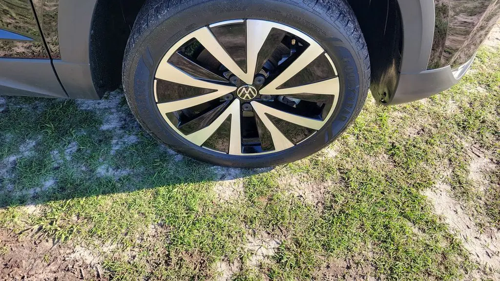 2024 Volkswagen Taos SE