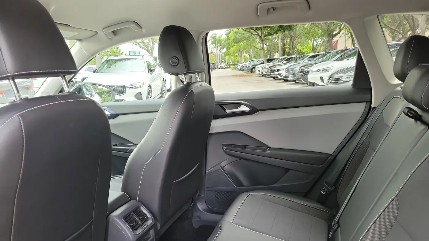 2023 Volkswagen Taos SE