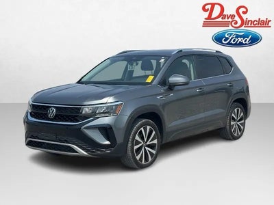 Photo of a 2023 Volkswagen Taos SE 4DR SUV for sale