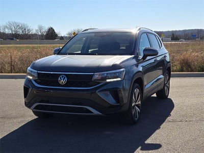 Photo of a 2024 Volkswagen Taos SE 4DR SUV for sale