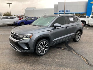 2022 Volkswagen Taos with Platinum Gray Metallic Exterior