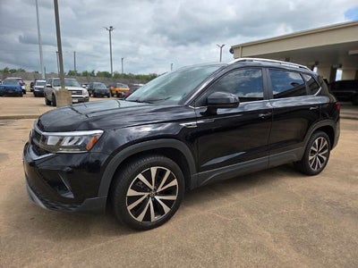 Photo of a 2022 Volkswagen Taos SE 4DR SUV for sale