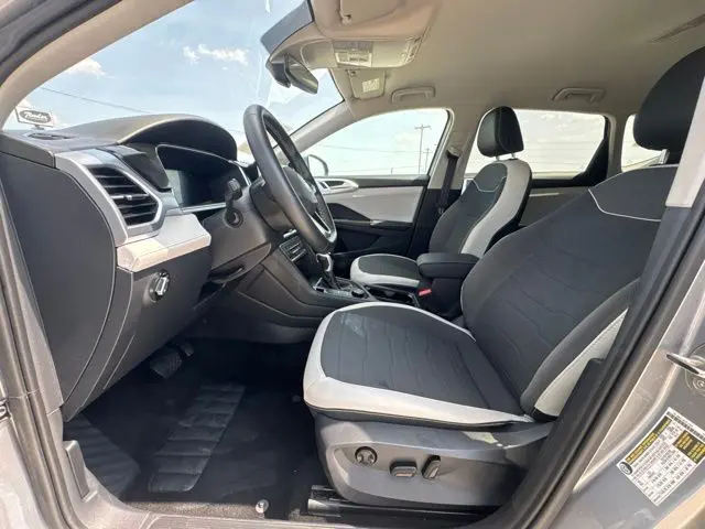 2025 Volkswagen Taos - $21,400