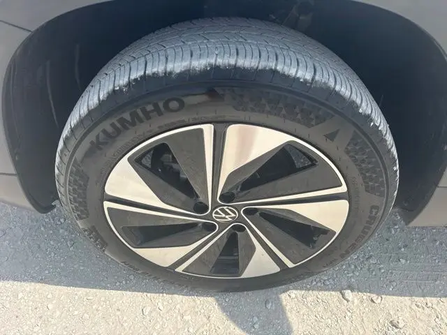 2025 Volkswagen Taos - $21,400