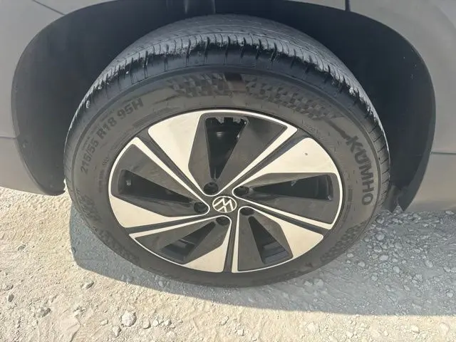 2025 Volkswagen Taos - $21,400