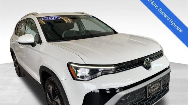 Preowned 2025 Volkswagen Taos SE 4Motion for Sale