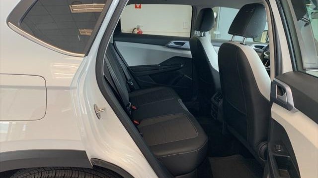 2025 Volkswagen Taos SE 4Motion
