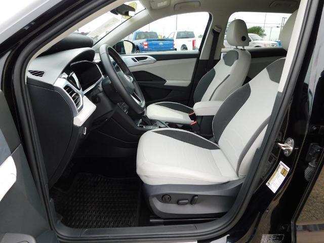 2025 Volkswagen Taos - $24,990