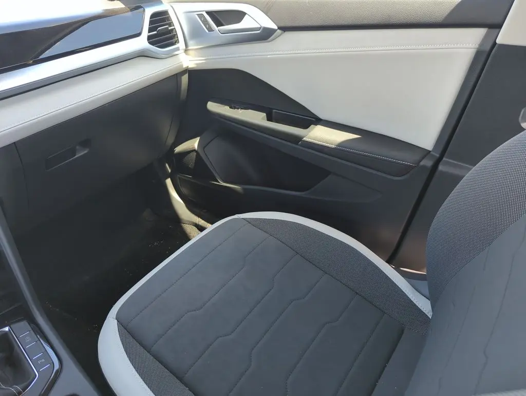 2025 Volkswagen Taos - $22,990