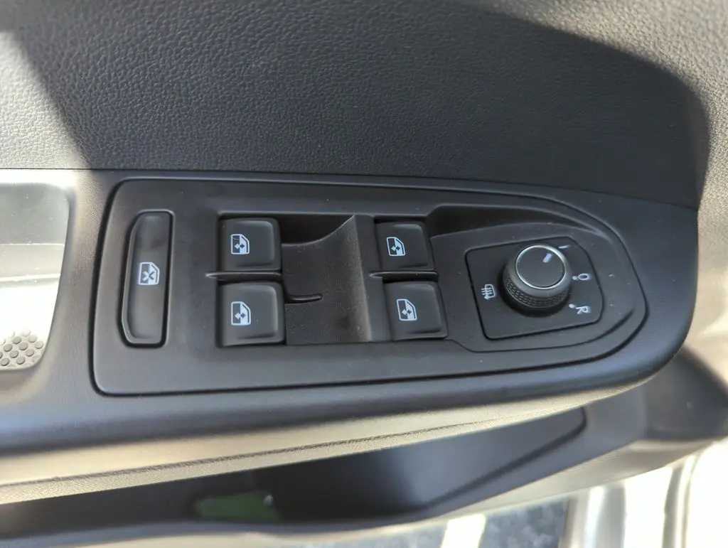 2025 Volkswagen Taos - $22,990