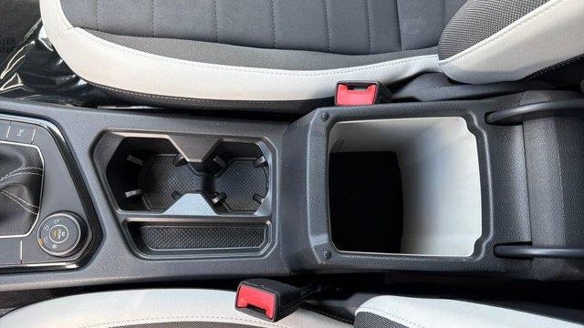 2025 Volkswagen Taos SE 4Motion