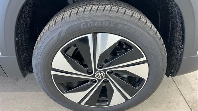 2026 Volkswagen Taos SE 4Motion