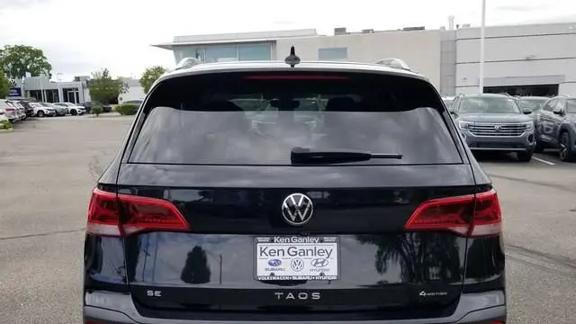 2024 Volkswagen Taos SE 4Motion