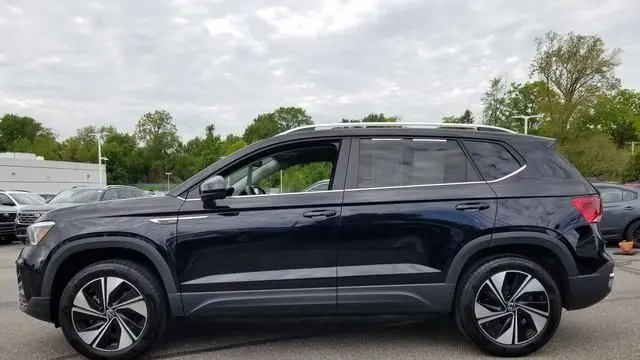 2024 Volkswagen Taos SE 4Motion