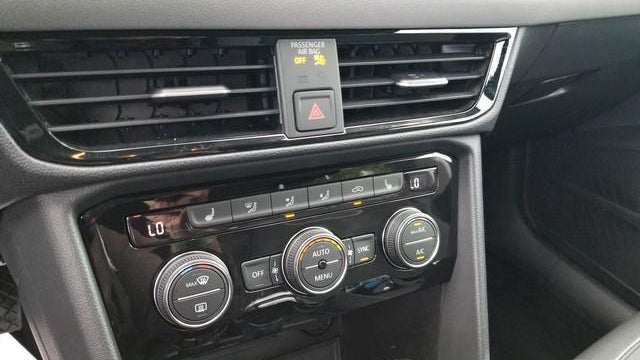 2024 Volkswagen Taos SE 4Motion
