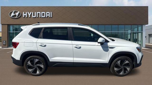 2024 Volkswagen Taos SE 4Motion
