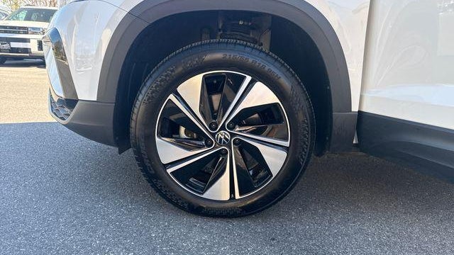 2024 Volkswagen Taos SE 4Motion